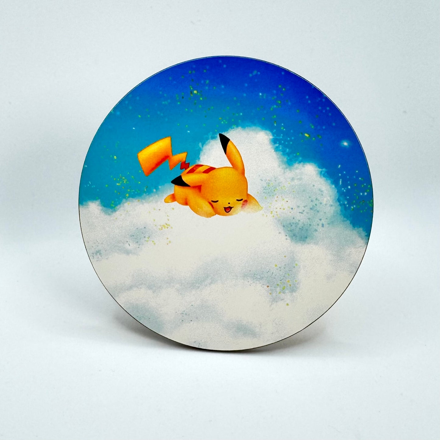 Dessous de verre fait à la main - Pikachu in the Clouds