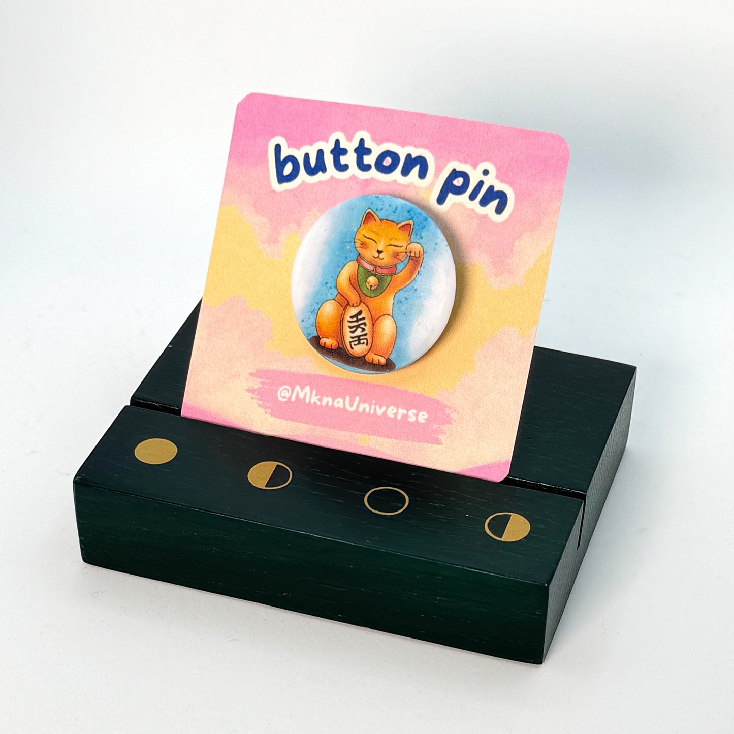 Pin's rond 28mm - Maneki Neko